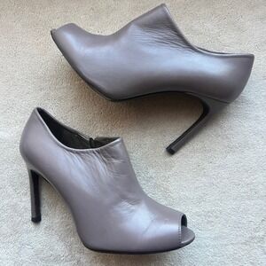 Stuart‎ Weitzman Altamira Taupe Leather Peep Toe Ankle Booties Heels Women 6.5 M
